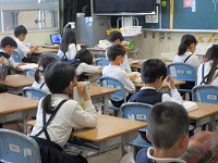 朝　読書